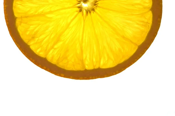 Zitrusfrüchte Scheiben Geschnitten Vor Weißem Hintergrund Isoliert Mit Platz Für — Stockfoto