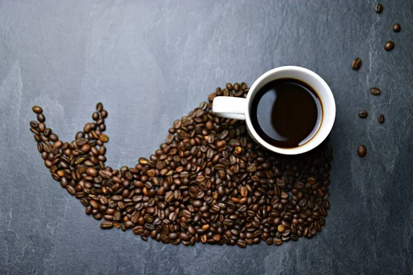 Coffee Beans Black Background Form Silhouette Whale Two Cups Coffee — Stock Photo, Image