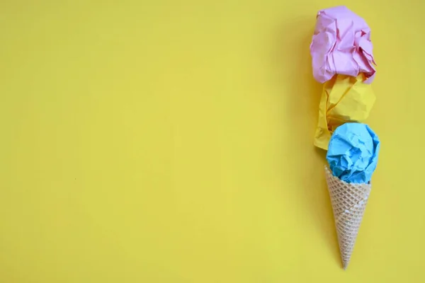 Ice Paper Crumpled Paper Form Ice Cream Balls Ice Cream — Stock Photo, Image