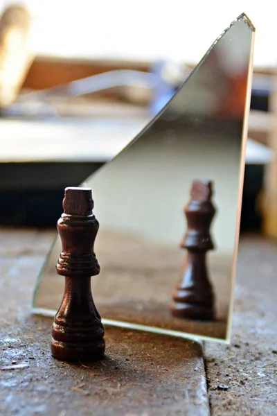 Chess Piece Stands Old Workbench Front Gambling Game Looks Itself — Stock Photo, Image