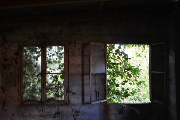 Velho Edifício Abandonado Dentro Casa — Fotografia de Stock
