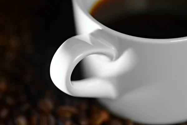 Minimalistyczna Koncepcja Cieniem Przedstawiającym Miłość Kawy Cień Uchwytu Kubka Kawie — Zdjęcie stockowe