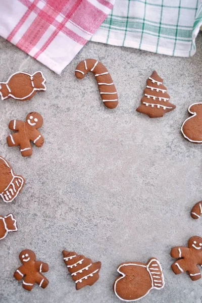 Galletas Jengibre Horneadas Casa Una Variedad Formas Decoradas Con Masa — Foto de Stock