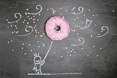 pasta ile tahta üzerinde tebeşir çizmek closeup görünümü