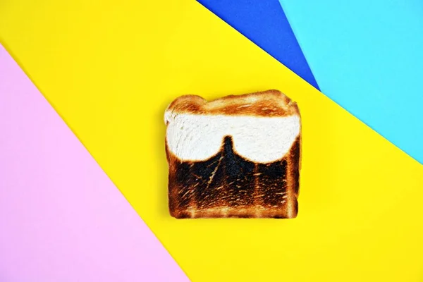 Toast Lies Colored Surface Toast Toasted Same Everywhere Has Untasted — Stock Photo, Image