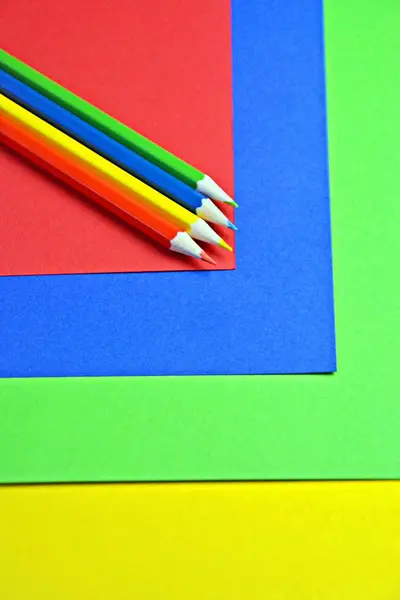 Four Different Colored Crayons Divide Area Four Levels Which Themselves — Stock Photo, Image