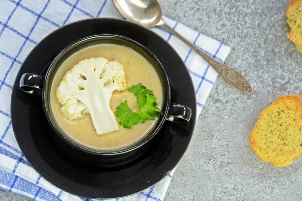 Sopa Couve Flor Caseira Recém Feita Com Salsa Pão Branco — Fotografia de Stock