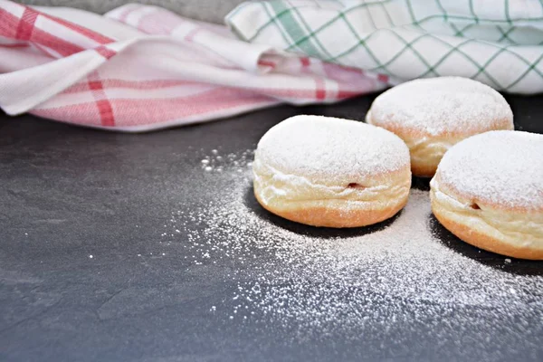 Geleneksel Karnaval Sezonu Nda Almanya Pişmiş Sözde Krapfen Karanlık Bir — Stok fotoğraf