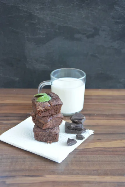 Chocolate Leite Fundo Madeira — Fotografia de Stock