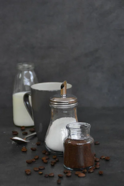 Café Leche Azúcar Sobre Fondo Gris — Foto de Stock