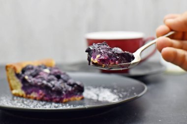 böğürtlenli kek ve reçel