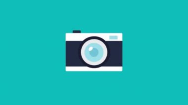   Kamera düz stil animasyon alfa kanalında flaş lı bir fotoğraf çekin. Modern kamera simgesiaçılır.