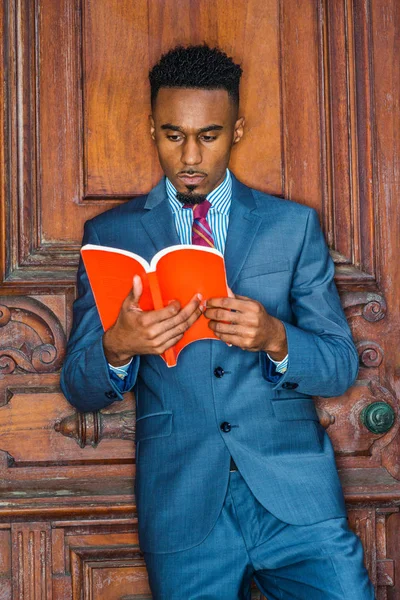 Poder Lectura Camino Éxito Joven Afroamericano Con Barba Trabajando Estudiando — Foto de Stock