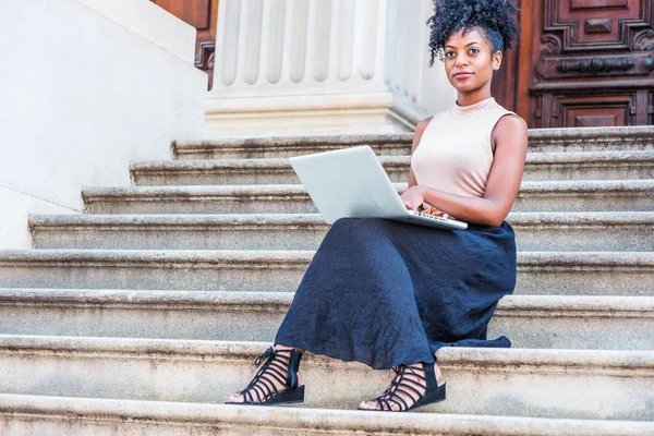 Weg Naar Succes Vrouw Van Jonge African American Met Afro — Stockfoto