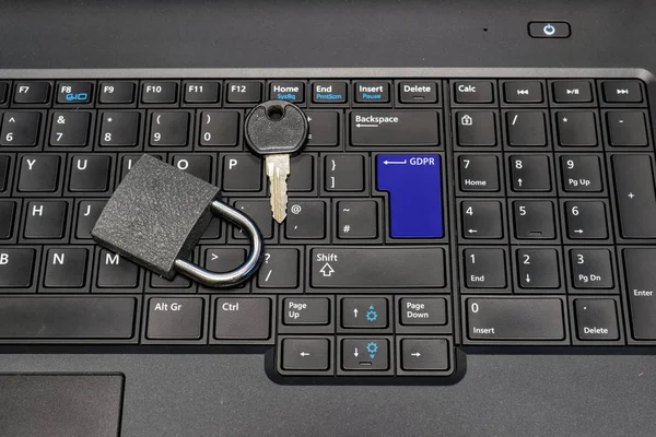 Zámek Klíč Klíč Modré Klávesnice Textem Gdpr Jako Symbol Pro — Stock fotografie