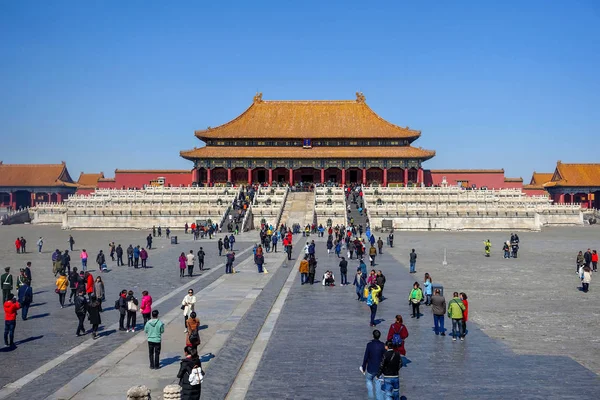 Beijing, Çin - 11 Mart 2016: yasak şehir. İnsanlar yasak şehir ziyaret, sonuna Qing Hanedanı Çin İmparatorluk Sarayı Ming Hanedanı üzerinden yapıldı.