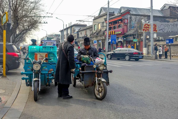 Beijing China Marzo 2016 Gente Está Conduciendo Por Las Calles — Foto de Stock