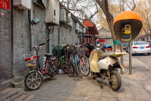 Beijing China Marzo 2016 Bicicletas Scooters Coches Las Calles Beijing — Foto de Stock