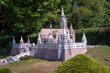 Klagenfurf, Carinthia, Avusturya - 07 Ağustos 2018: Park Minimundus am Worthersee. En ünlü tarihi binalar ve yapılar dünyanın modelleri. Ölçek 1:25