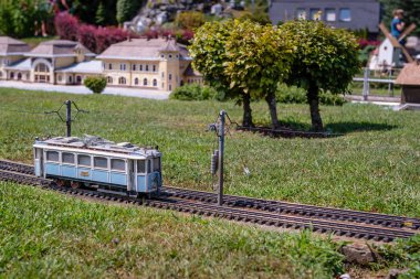 Klagenfurt, Carinthia, Avusturya - 07 Ağustos 2018: Park Minimundus am Worthersee. En ünlü tarihi binalar ve yapılar dünyanın modelleri. Ölçek 1:25