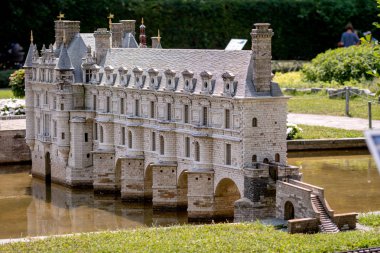 Klagenfurt, Carinthia, Avusturya - 07 Ağustos 2018: Park Minimundus am Worthersee. En ünlü tarihi binalar ve yapılar dünyanın modelleri. Ölçek 1:25