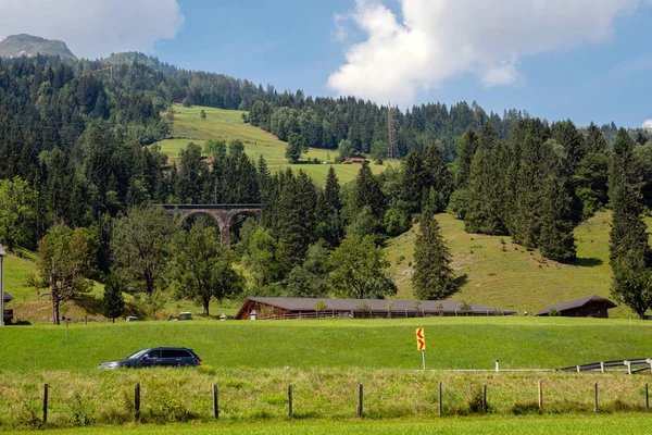 Uma Paisagem Alpina Pitoresca Com Uma Antiga Ponte Ferroviária Áustria — Fotografia de Stock