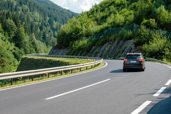 Uma Pitoresca Estrada Asfaltada Através Dos Alpes Áustria — Fotografia de Stock