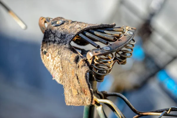 Szczelnie Góry Fotografia Stary Fotel Rower Jest Uszkodzony — Zdjęcie stockowe