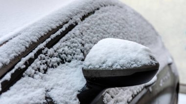 Kar Close-up araba kanat Ayna kaplı.
