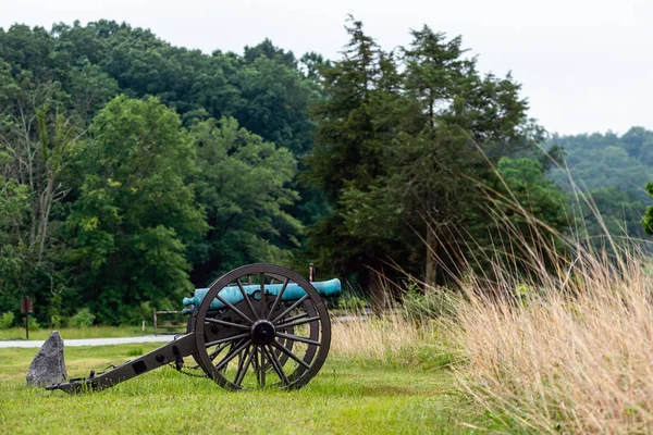 Um cânone de guerra civil no Parque Nacional Militar de Gettysburg, Gettysburg, PA — Fotografia de Stock