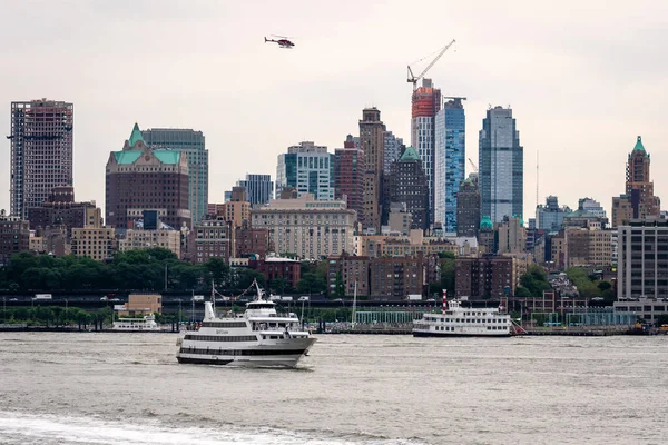 New York Usa Juni 2019 Touristenboote Auf Dem East River — Stockfoto