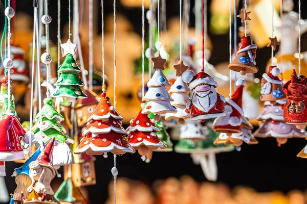 Рождественские Керамические Украшения Рождественском Рынке Риге Латвия Изображение — стоковое фото