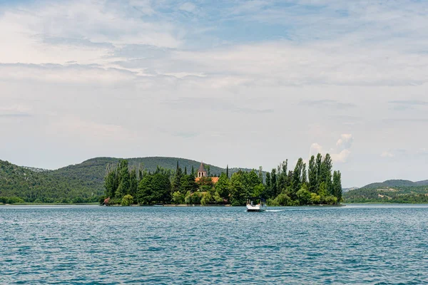 Klasztor Visovac Christian Wyspie Parku Narodowym Krka Dalmacja Chorwacja — Zdjęcie stockowe