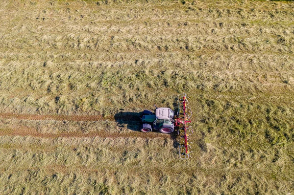 Top View Tractor Tedders Drying Mowed Hay — Stock Photo, Image