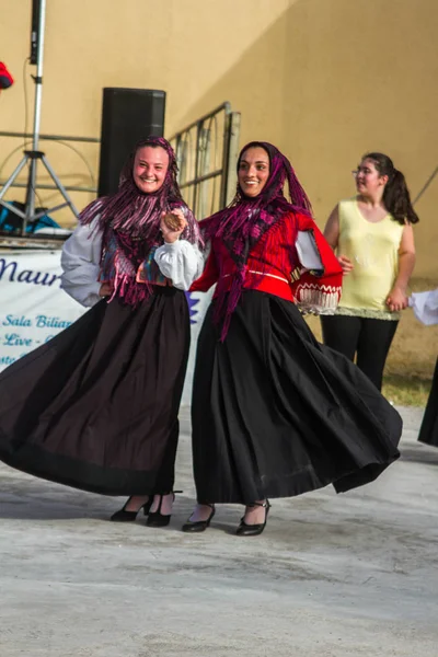 Sardinsk Grupp Dans Med Typiska Kläder Och Folklore — Stockfoto