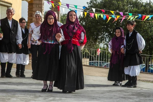 Sardinsk Grupp Dans Med Typiska Kläder Och Folklore — Stockfoto