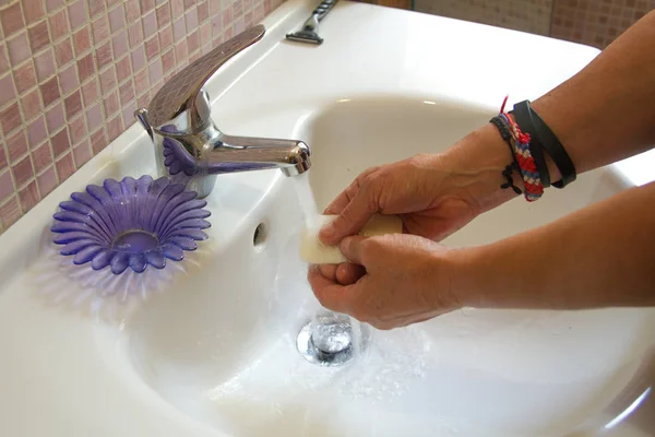Higiene Pessoal Com Menina Lavar Mãos Rosto Dentehigiene Pessoal Com — Fotografia de Stock