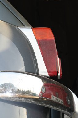 2 Mayıs 2019 tarihli parti için 500 ve 600 klasik arabanın dahili ve harici ayrıntıları.