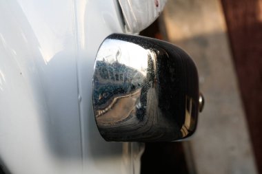 2 Mayıs 2019 tarihli parti için 500 ve 600 klasik arabanın dahili ve harici ayrıntıları.