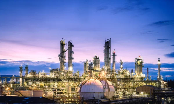 Manufacturing Petroleum Industrial Plant Sky Twilight Background Oil Gas Refinery — Stock Photo, Image