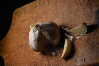 baş sarımsak ahşap tablo 