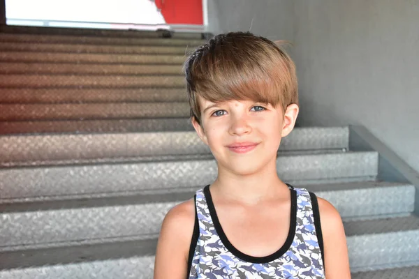 Boy Walking Stairs — Stock Photo, Image