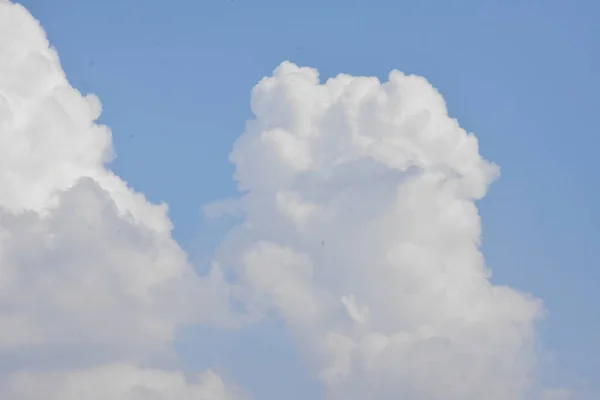 Awan Putih Langit Biru — Stok Foto