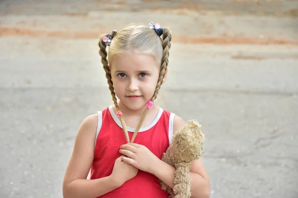 Close Van Portret Van Schattig Klein Meisje — Stockfoto