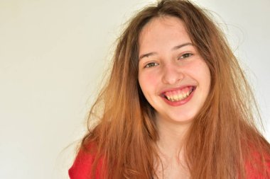 esmer kız yakın portre 