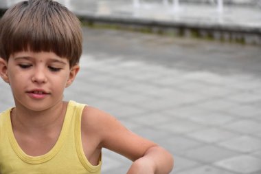 güzel bir çocuk portresi