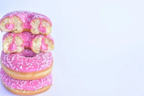 Donuts Com Esmalte Rosa Perto — Fotografia de Stock