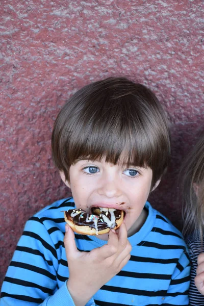 Niños Rosquillas Comida — Foto de Stock