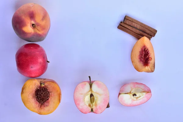Peaches Apples Cinnamon — Stock Photo, Image