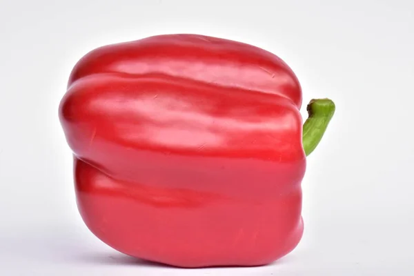 Pimiento Rojo Sobre Fondo Blanco — Foto de Stock